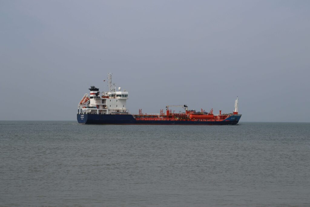 EU Signals It May Go It Alone on Tougher Russia Oil Crackdown