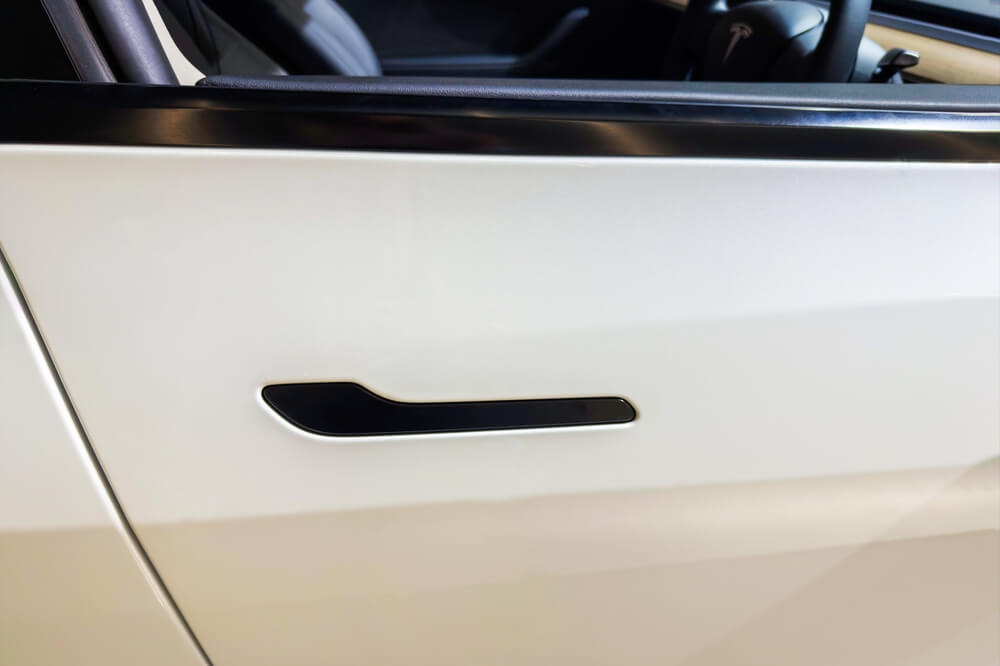 China Draws a Line on Hidden Door Handles in Electric Cars